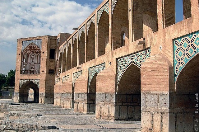 most-khadzhu-isfahan-09