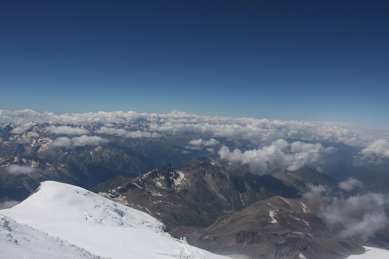 вид с вершины Эльбруса фото