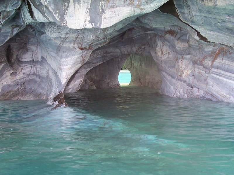 Круглое окно. Мраморные пещеры в Чили