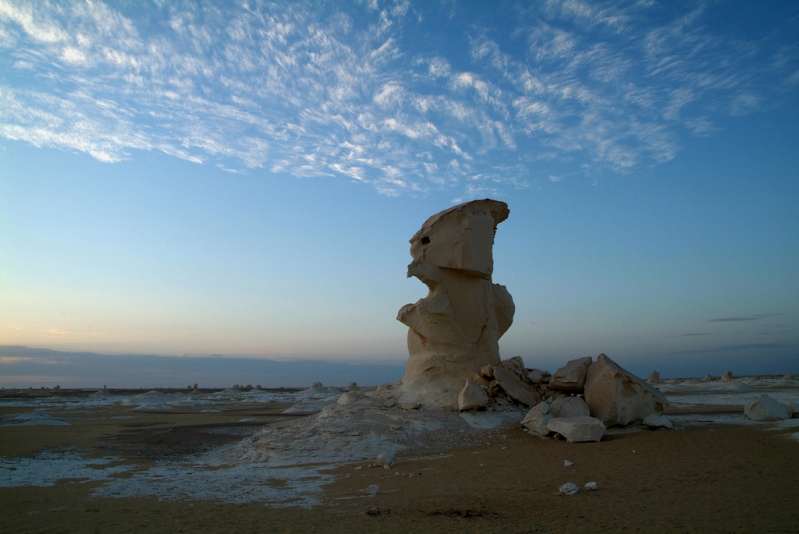 Белая пустыня в Египте. Фантастический пейзаж. Фото