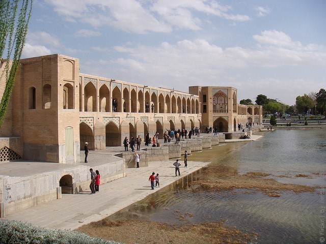 most-khadzhu-isfahan-13