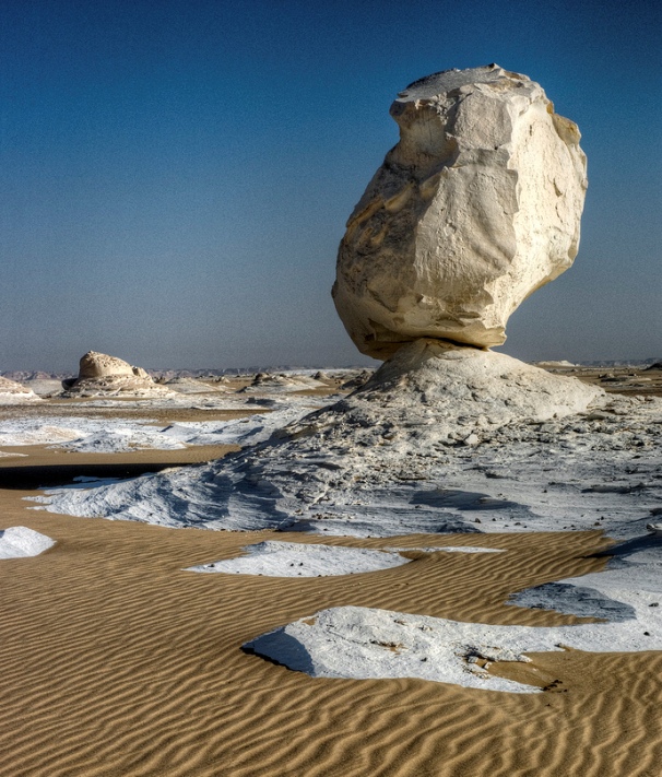 Белая пустыня в Египте. Необычный пейзаж. Фото