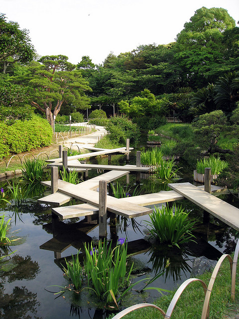Японский парк Кераку-эн летом. Фото