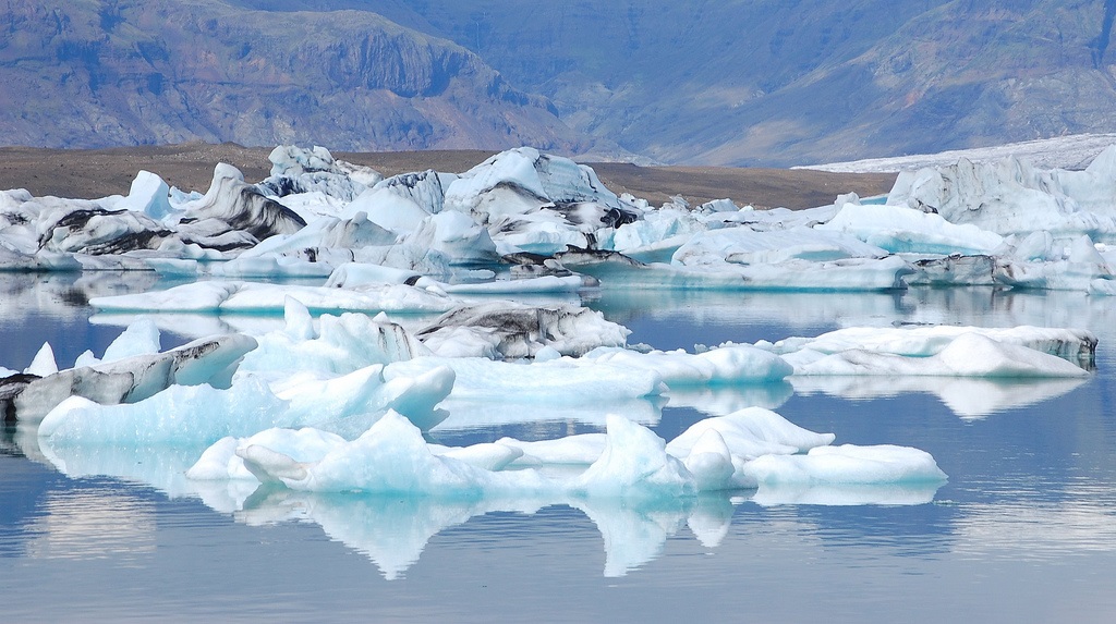 Ледниковое озеро Йокульсарлон в Исландии. Фото