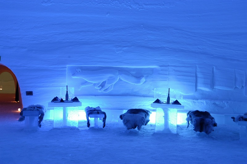 отель Какслауттанен (Финляндия), снежный ресторан. фото