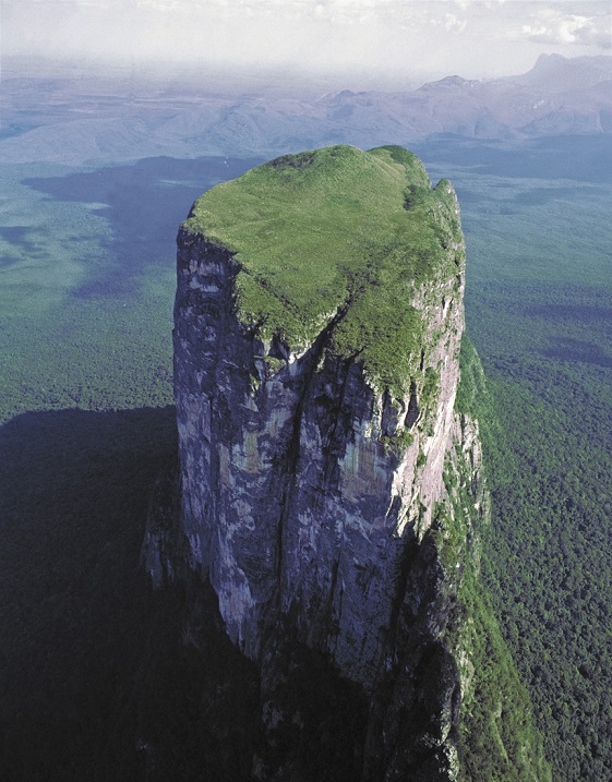 Столовая гора (тепуи) Аутана. Фото
