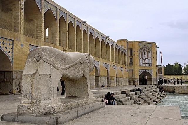 most-khadzhu-isfahan-16