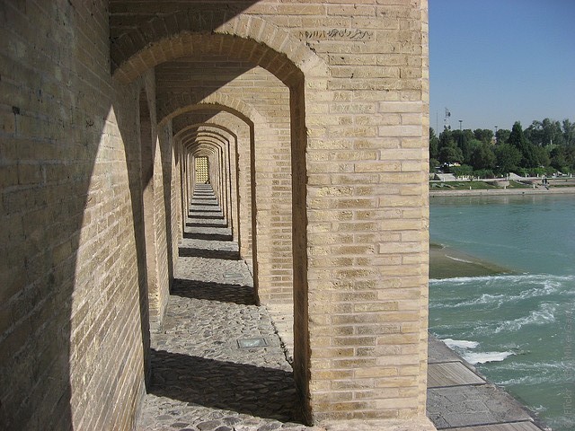 most-khadzhu-isfahan-11