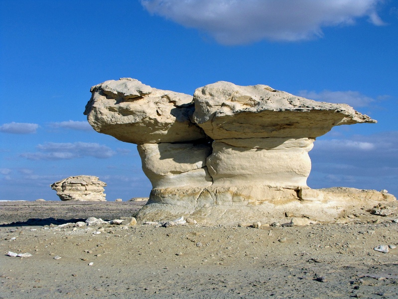 Белая пустыня в Египте. Природные скульптуры. Фото