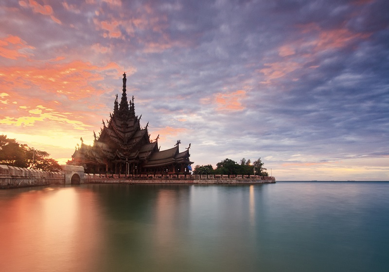 Деревянный Храм истины, Паттайя, Таиланд. фото