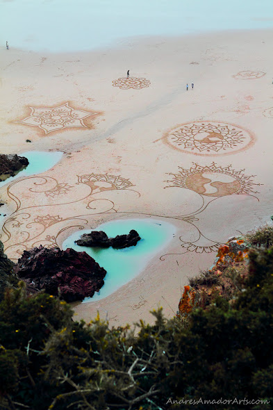 Рисунки на песке. Андрес Амадор
