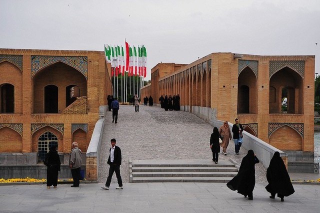 most-khadzhu-isfahan-05