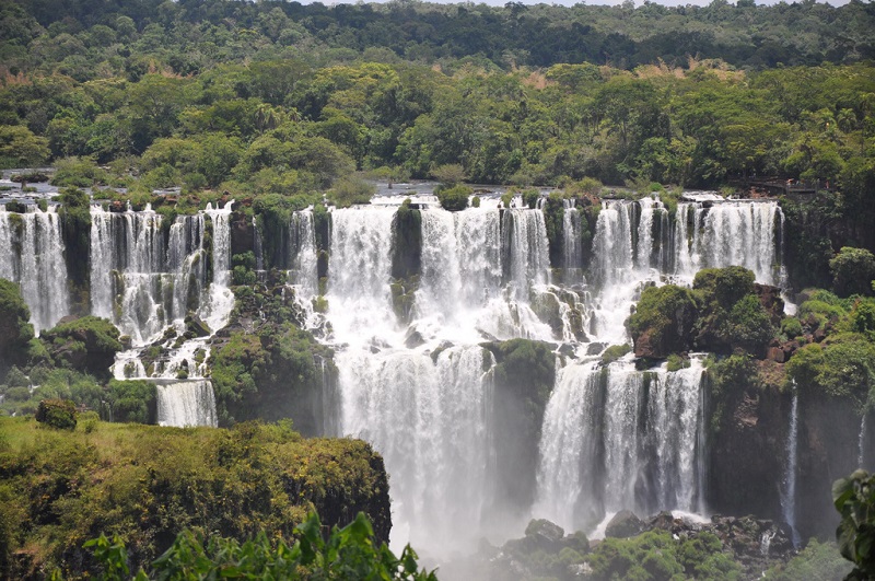 Водопады Игуасу в Аргентине. Фото