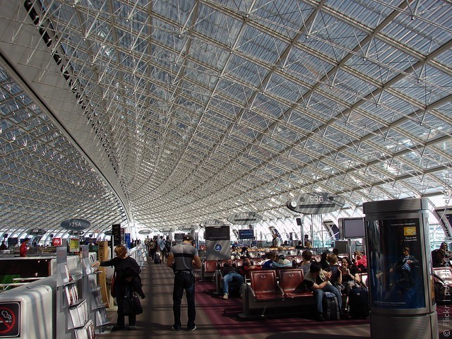 aeroport-imeni-sharlya-de-gollya-12