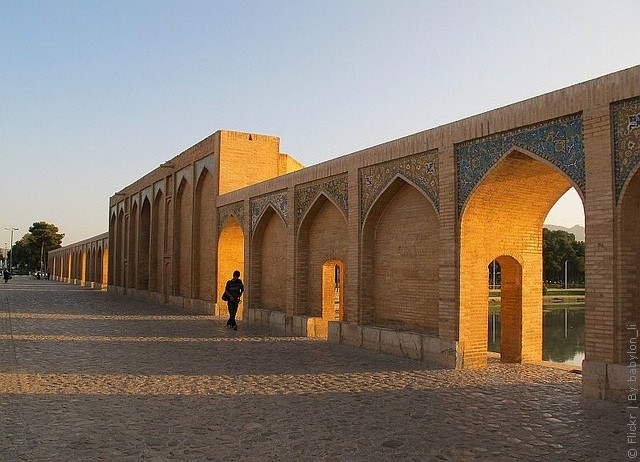 most-khadzhu-isfahan-17
