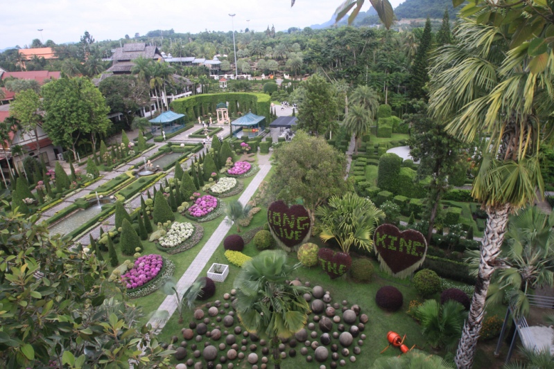 Парк Нонг Нуч в Паттайе. Тайланд. Фото