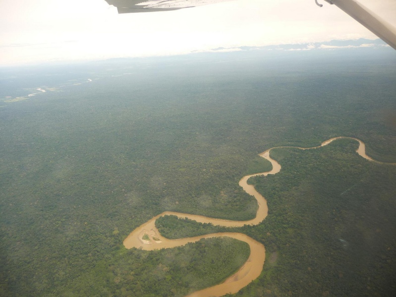 Фотография реки Каньо Кристалес с высоты. Колумбия