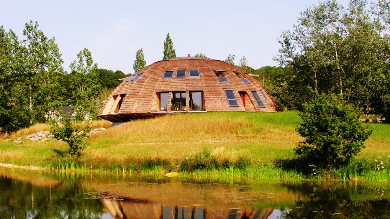 Вращающийся экологичный дом Domespace. Фото