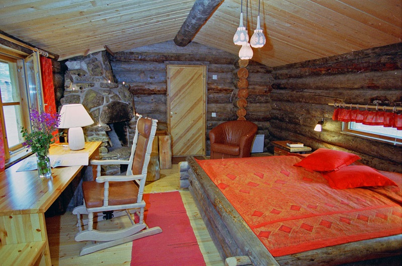 Отель Какслауттанен в Финляндии. деревянные номера.  Фото