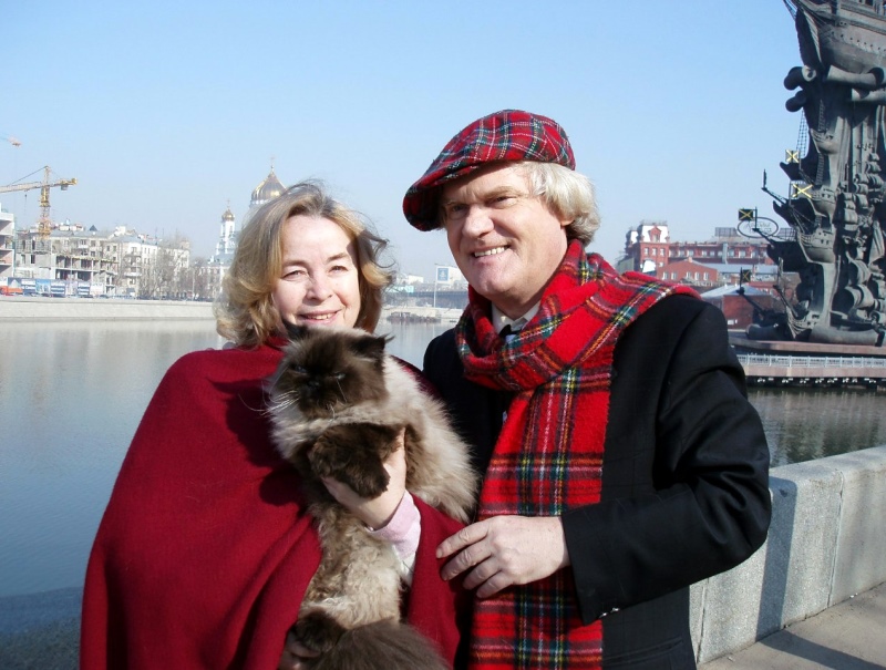 Юрия Куклачева с женой и кошкой. Фото
