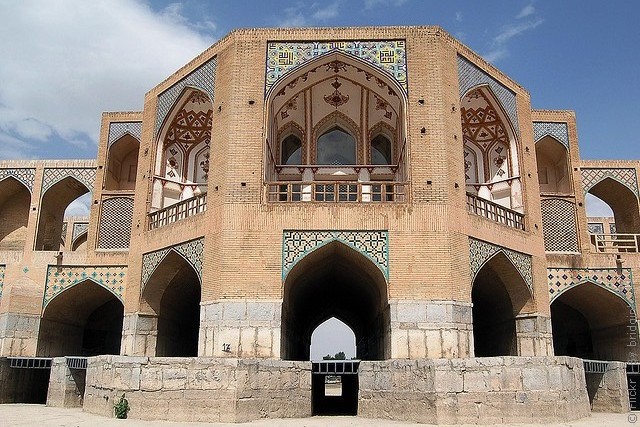 most-khadzhu-isfahan-08