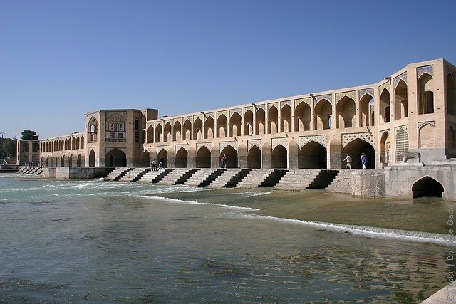 most-khadzhu-isfahan-06