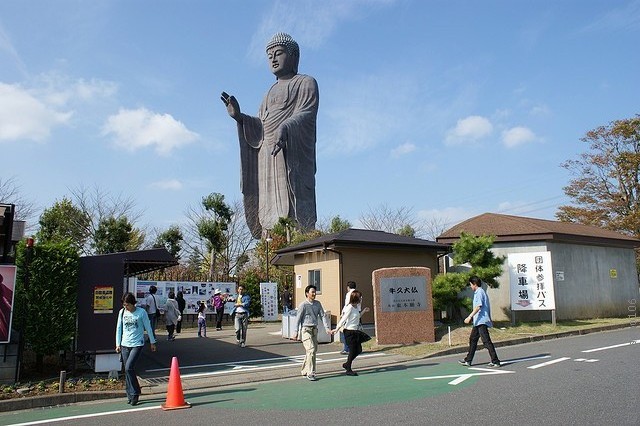 Статуя Будды Усику Дайбуцу 13
