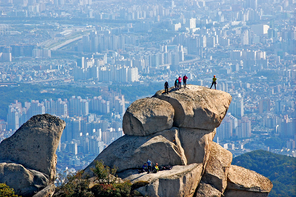 Гора Пукхансан в Сеуле. Южная Корея. Фото