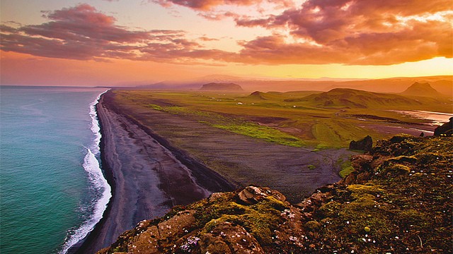 Полуночное Солнце, Исландия (видео)