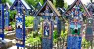 Веселое кладбище в Румынии